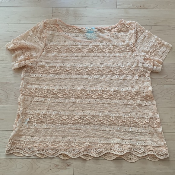 H.I.P. (Happening in the Present) brand blouse-size L - Picture 2 of 4